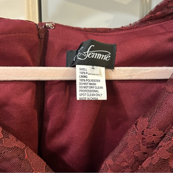 NWT La Femme Portrait Neck Lace Gown Burgundy Lace - Picture 3 of 4